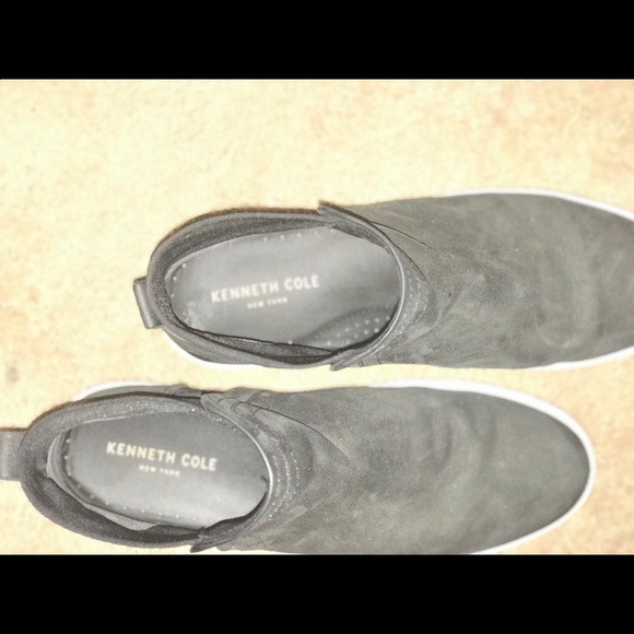 Kenneth Cole Slip Ons - Picture 1 of 4